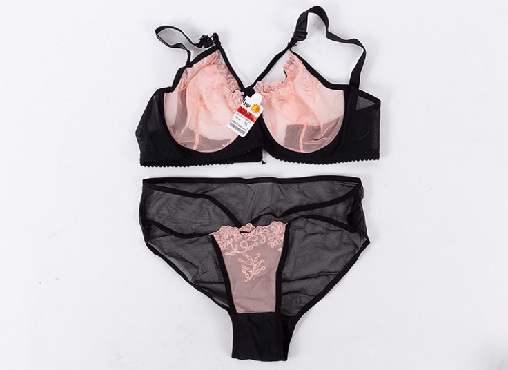 ست لباس زیر زنانه نورا