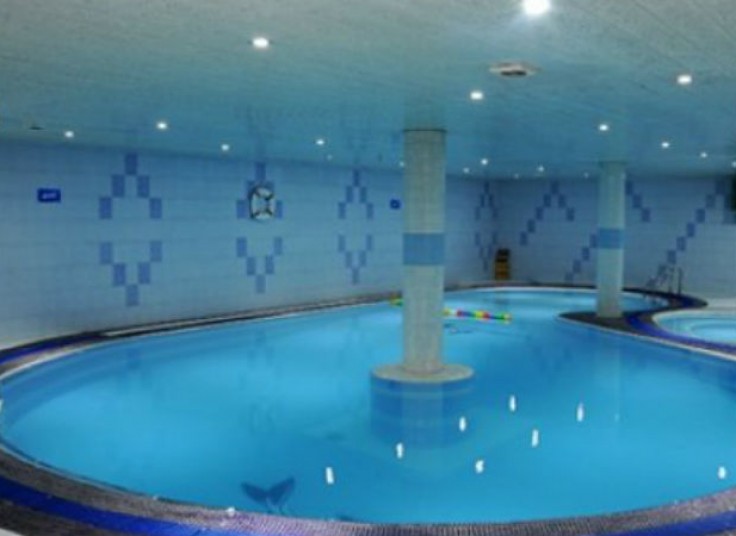 استخر نگین فراز 