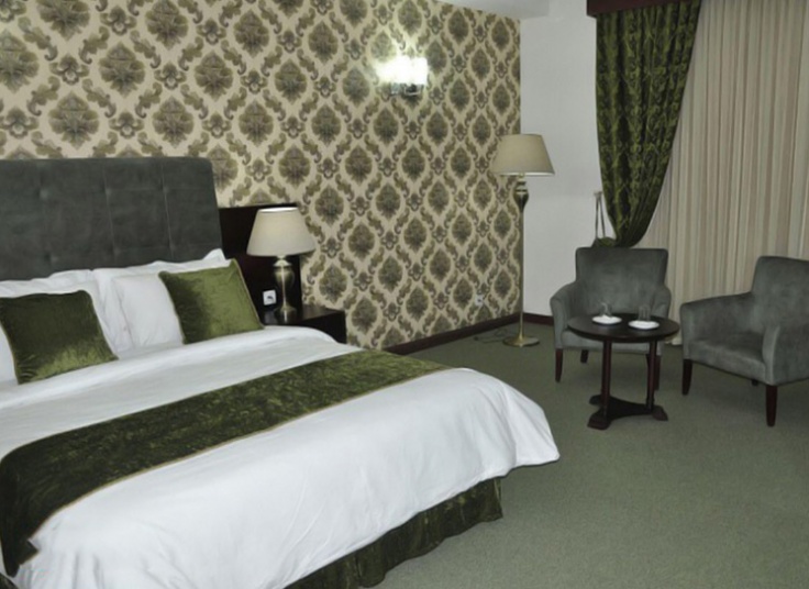 اقامت در هتل چهار ستاره مرآت مشهد