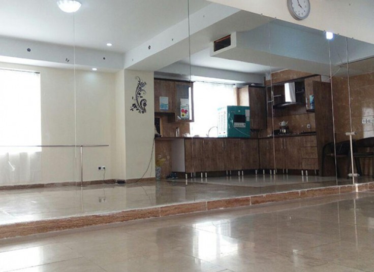 یوگا در آکادمی ماه سیما