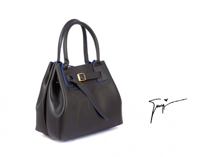 کیف لب بر مدل Signature