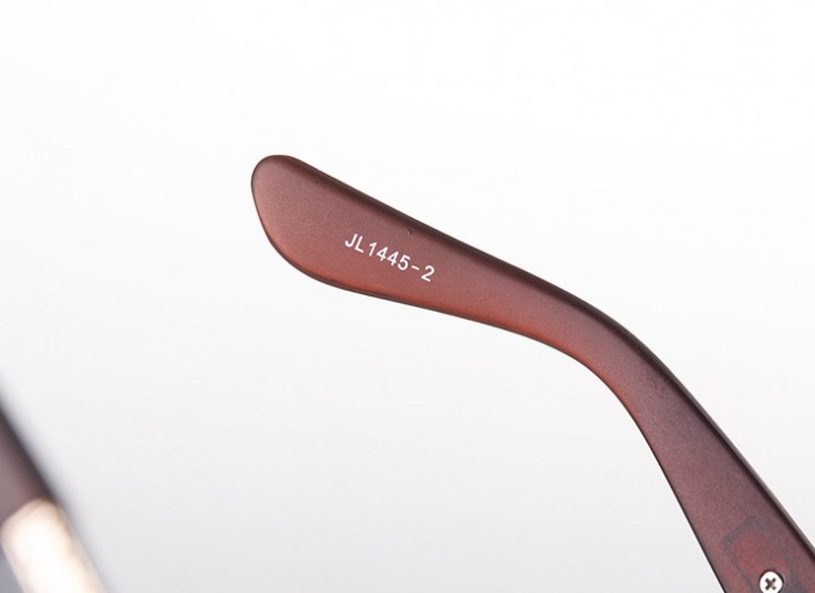 عینک آفتابی طرح RayBan