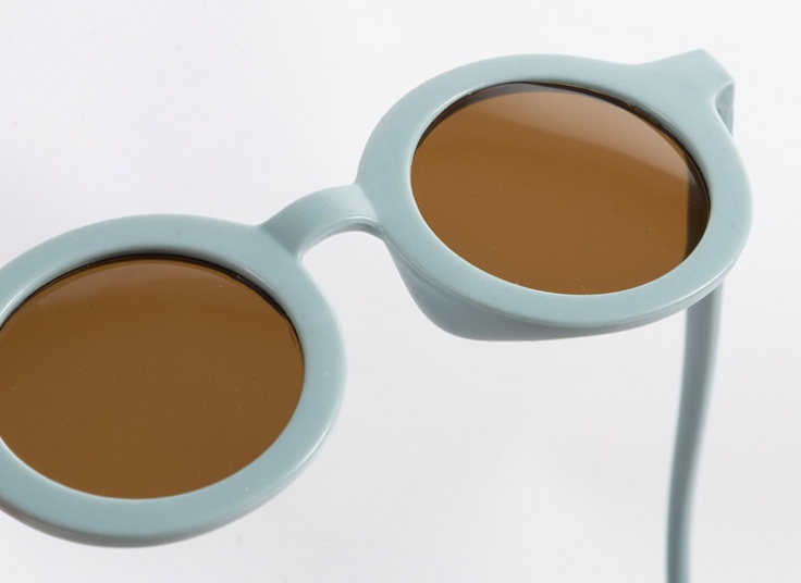 عینک بچگانه گرد