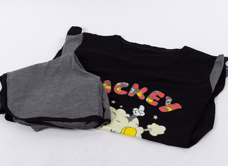 ست تیشرت شلوارک طرح‌دار