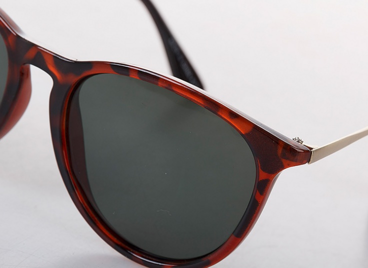 عینک آفتابی پلورایز طرح Tailoring