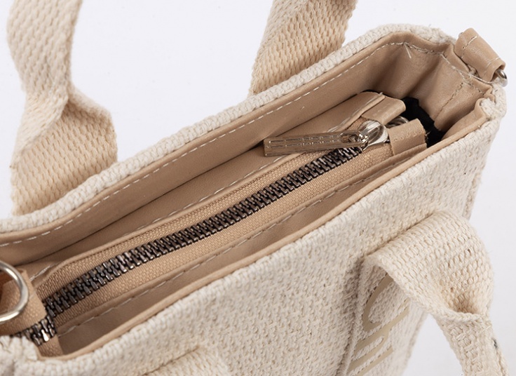 کیف زنانه کنفی طرح Chloe