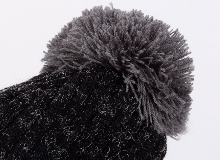 کلاه بافت طرح adidas