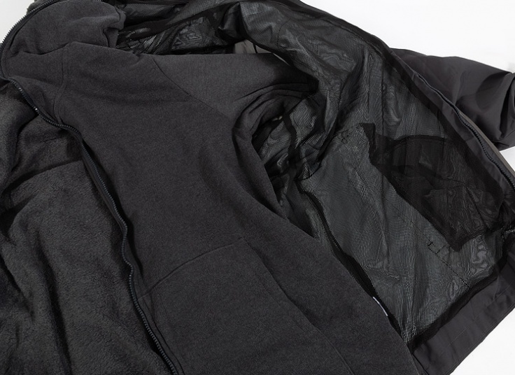 کاپشن decathlon