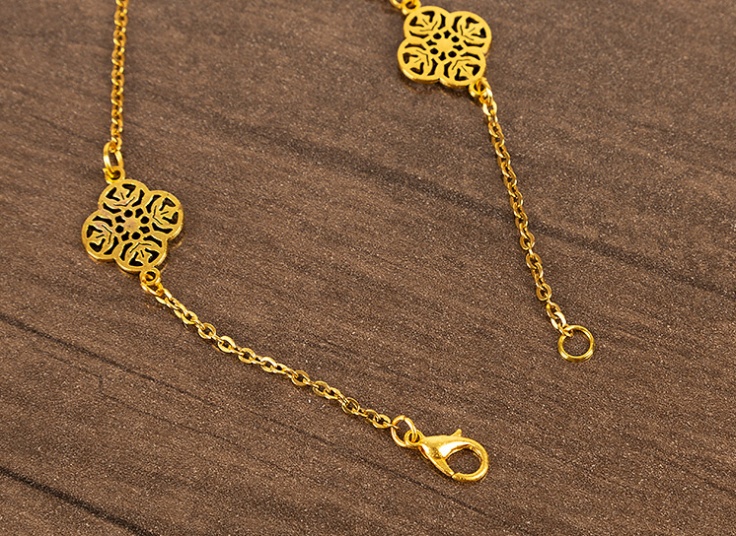 دستبند طلایی آویزدار