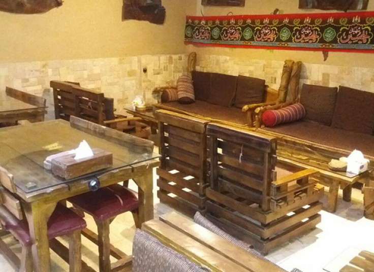 سرویس چای و قلیان سرای سنتی کوچه باغ