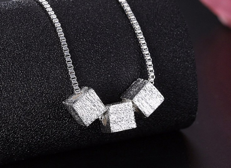گردنبند آویز Cube Design