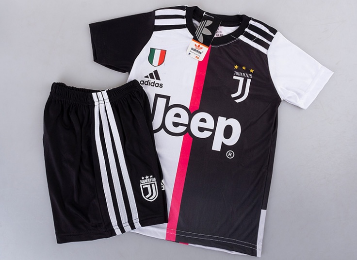 تیشرت و شورت ورزشی بچگانه adidas