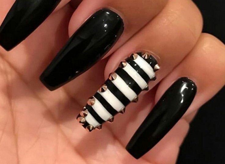 خدمات ناخن سالن ژست