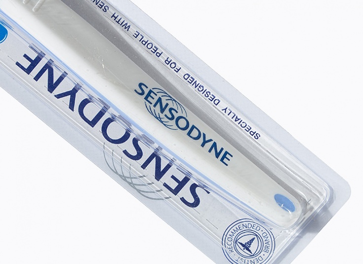 مسواک SENSODYNE مدل Sensitive Soft