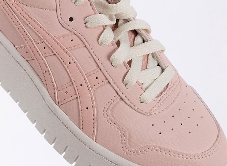 کفش ورزشی زنانه asics