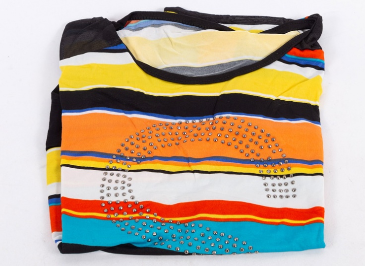 تیشرت زنانه راه‌ راه