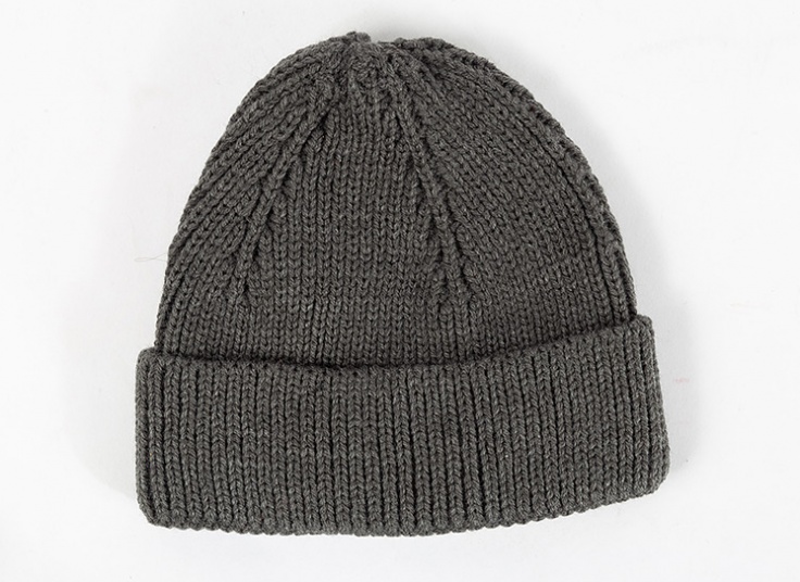 کلاه بافت لئونی