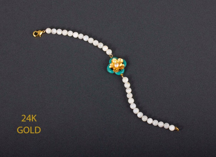 دستبند با گل روکش طلا