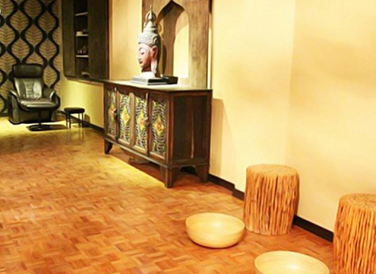 استخر سرپوشیده باربد