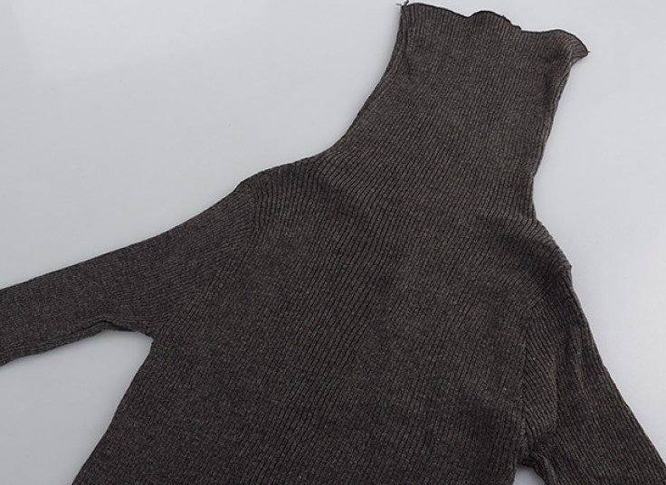 بلوز بافت یقه اسکی زنانه