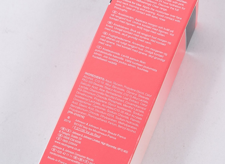 کرم مرطوب کننده Neutrogena