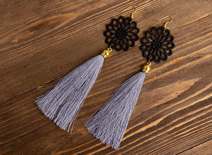 گوشواره منگوله ای