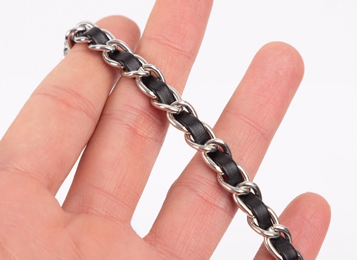 کیف پاسپورتی زنانه طرح Chanel