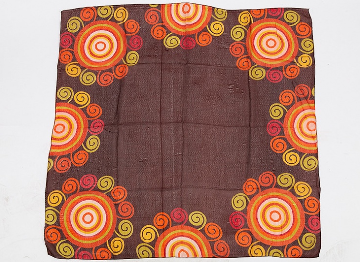 روسری نخی طرح دار زنانه