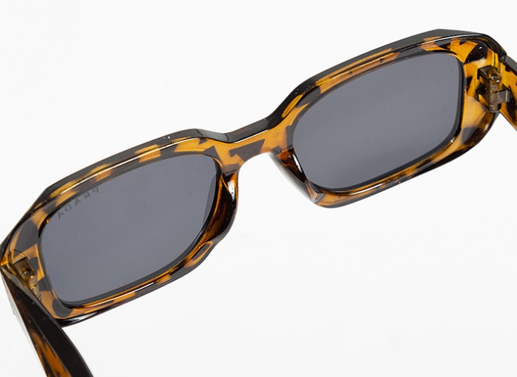 عینک زنانه Prada مدل 18113