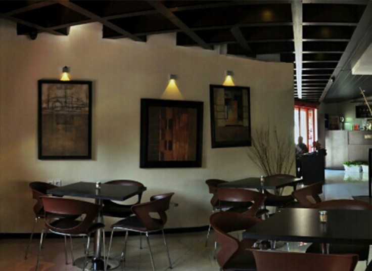 صبحانه کافه رستوران پل