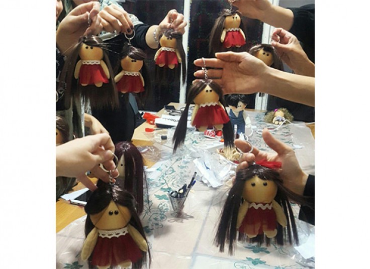 ساخت آویز عروسک روسی در هنر ماندگار پارسی