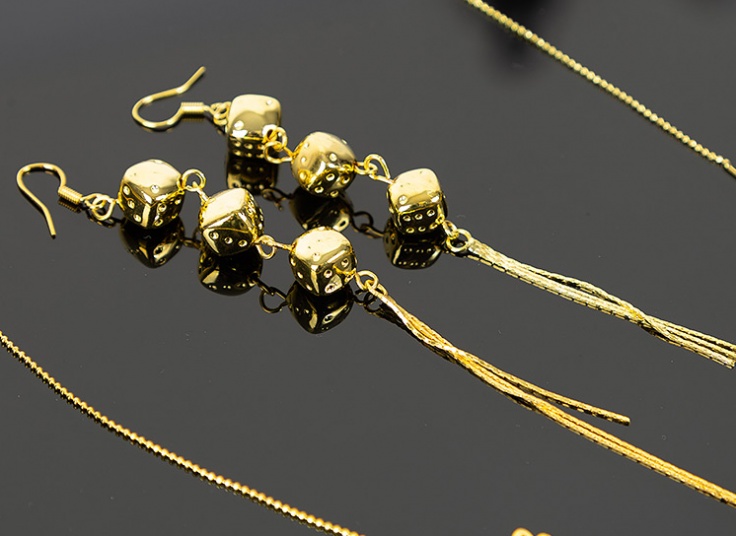 گوشواره آویز