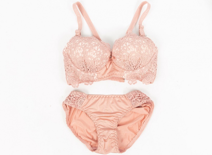 ست لباس زیر زنانه