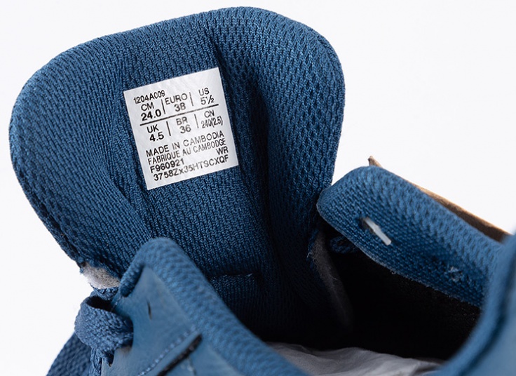 کتانی زنانه asics