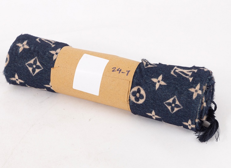 شال مخمل پاییزی