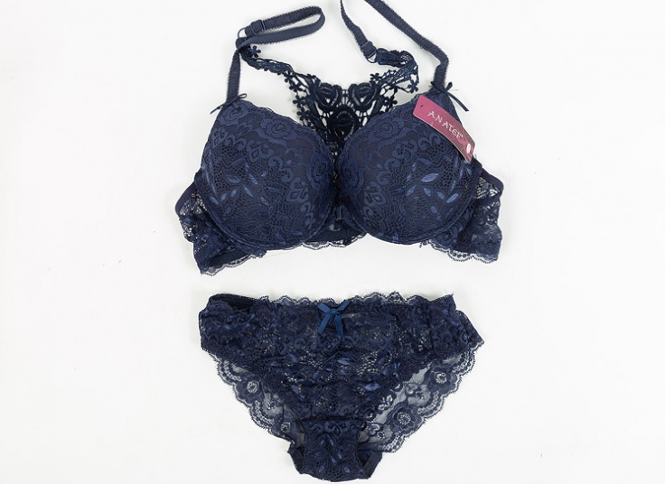 ست لباس زیر زنانه