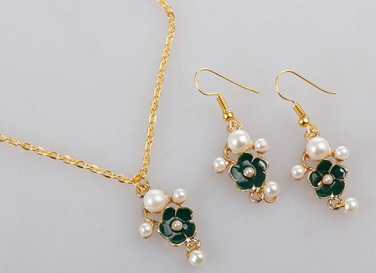 نیم ست زیورآلات ATLINA