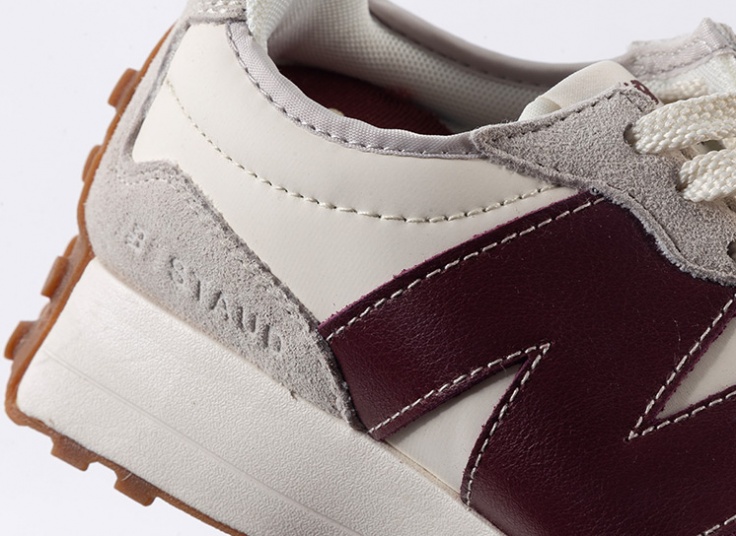 کتانی زنانه New Balance