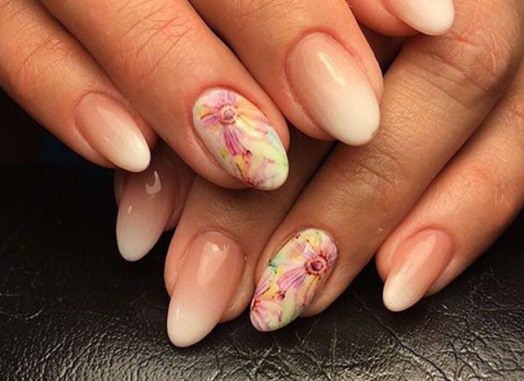 خدمات ناخن سالن نگارمهر