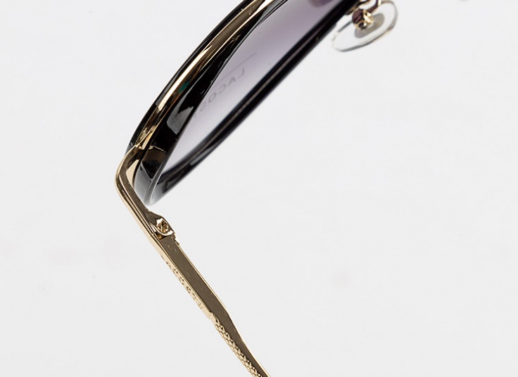 عینک آفتابی Lacoste