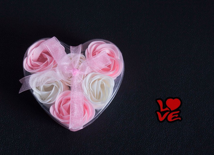 گل صابونی عطر Love