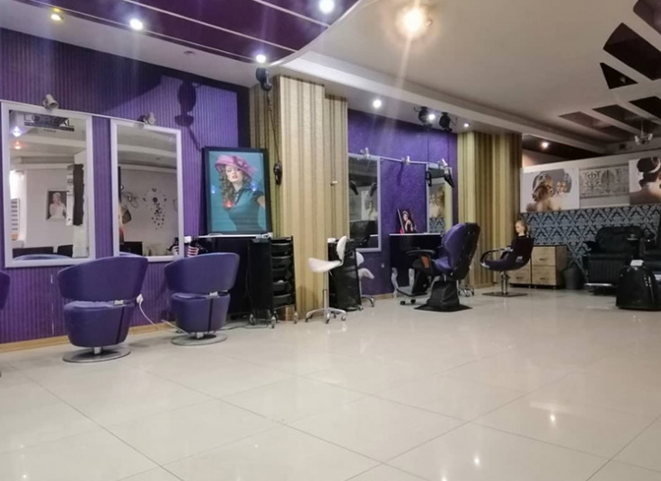 خدمات مژه و ابرو در عروس سرای پدیده