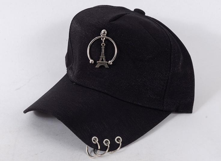 کلاه کپ پیرسینگ دار