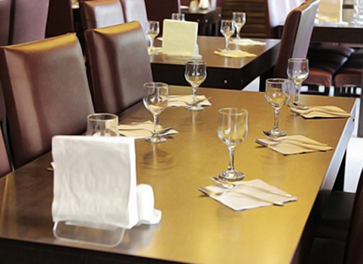 بوفه کامل صبحانه رستوران چلچله