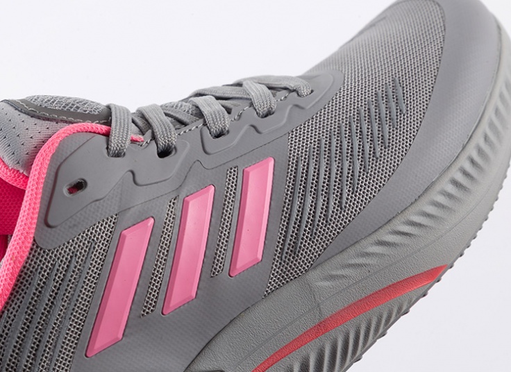 کتانی زنانه adidas