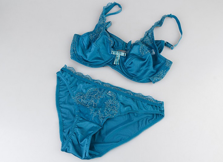 ست لباس زیر طرح NBB