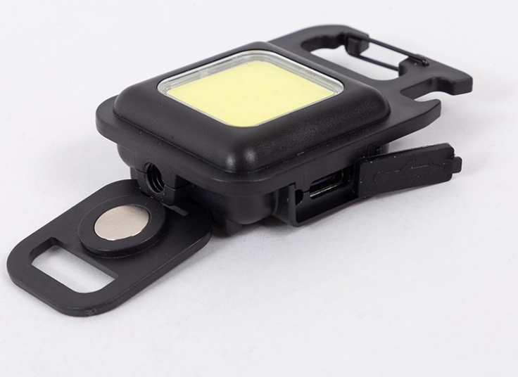 جاکلیدی چراغ قوه دار