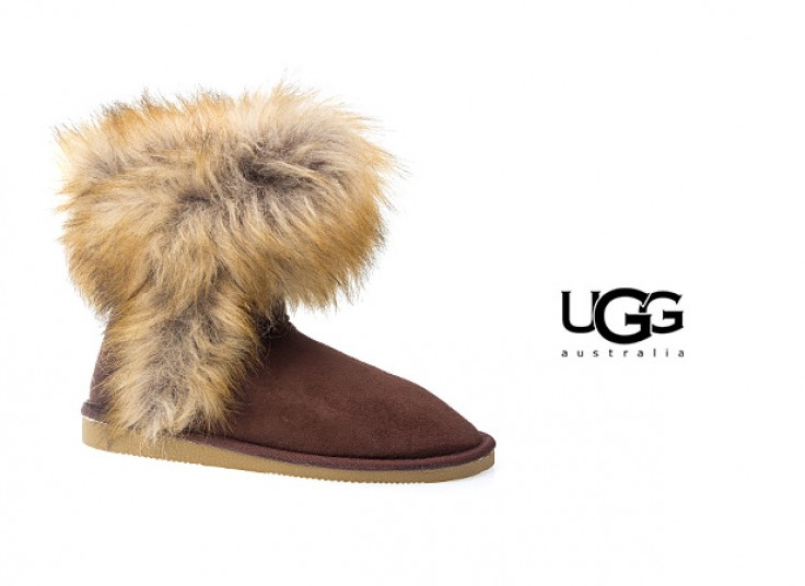 نیم بوت خزدار طرح UGG