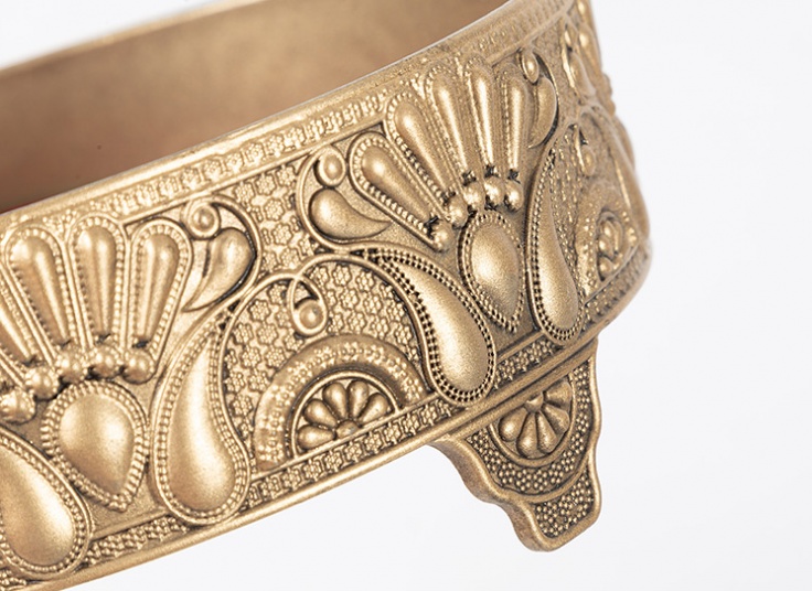 ظرف شکلات خوری طلایی