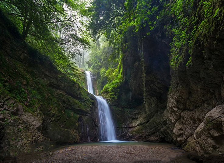 تور دریاچه فراخین و آبشار دارنو